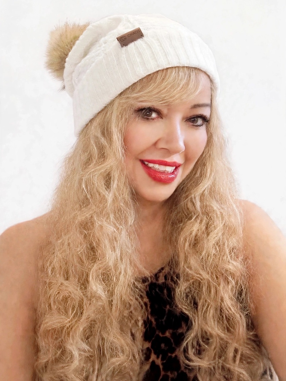 CHAOS Cozy creamy white  Pom Pom Beanie Cable Knit Fleece lined Faux Fur